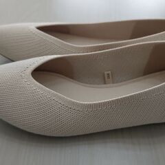靴  23cm パンプス 白 ベージュ GUの画像