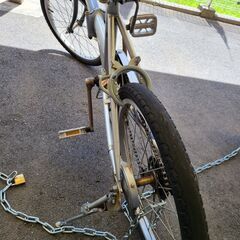 J1109【リユースのサカイ柏店】　折りたたみ自転車　ESTELA　シルバー　６段変速　ダイナモライト　20インチ　★店頭にて試乗可★ 簡易クリーニング済　　 中古自転車 　流山市  松戸市 我孫子市 鎌ヶ谷市 船橋市 守谷市 取手市の画像