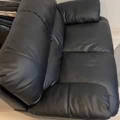 ニトリ　レザー　ブラックソファの画像