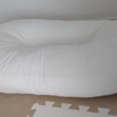 Cカーブベビーベッド背中スイッチ ベビーネスト baby bedの画像