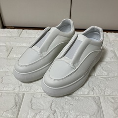 新品♡厚底スリッポンスニーカーMの画像