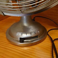扇風機（中古）金属製アンティーク風の画像