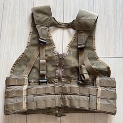 タクティカルベスト　ミリタリーの画像
