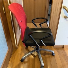 オフィスチェアーの画像