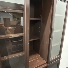 小島工芸　木製ガラスキャビネット　収納棚　食器棚の画像