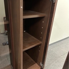 小島工芸　木製ガラスキャビネット　収納棚　食器棚の画像