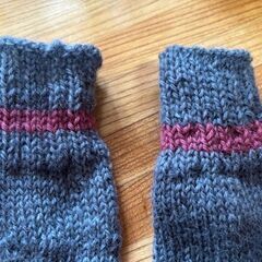 1　毛糸の靴下　24センチ位まで？　手編みハンドメイド　深緑 wool yarn　socks　hand knittingの画像