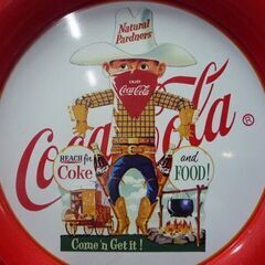 ① Coca-Cola ブリキ 円型トレイ 直径31.5cm アメリカン雑貨 コカ・コーラ トレイ インテリア雑貨 プレート 飲食店 ガレージ 札幌市東区 新道東店の画像