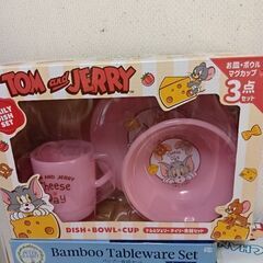 　トム＆ジェリー食器3点、ピーターラビット＆クレヨンしんちゃん食器5点セットの画像