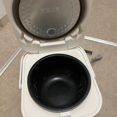 炊飯器の画像