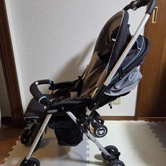 combi  ab型ベビーカーの画像