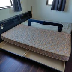 シングルベッド2台　収納　ランプ付の画像