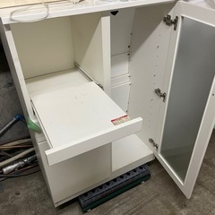 食器棚の画像