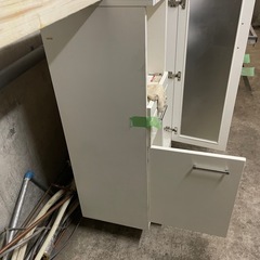 食器棚の画像