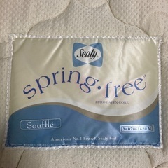 ブランドベッド（Sealy）ダブルサイズの画像