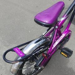 16インチ 🚲 中古 ジュニア 自転車 4,980円 補助輪 新規防犯登録料コミ 839の画像