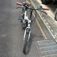 折りたたみ自転車
の画像