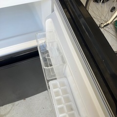 ヤマダ 2ドア冷蔵庫 REFAGE YRZ-C09LK 2024年製 87Lの画像