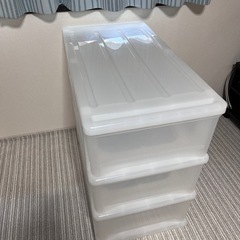 キャスター付き衣装ケースの画像