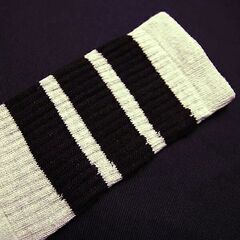 (3946) SkaterSocks ロングソックス 靴下 男女兼用 ソックス スケボー チューブソックス Knee high Grey tube socks with Black stripes style 1 (22インチ) SKATE SK8 スケートボードの画像