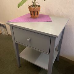 Ikea イケア　GULLABERG グラベリ　サイドテーブル　グレー　ほぼ新品　取りに来てくださる方限定の画像