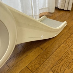 子どもの滑り台の画像