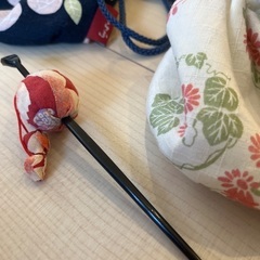 子どもの浴衣用巾着と髪飾りの画像