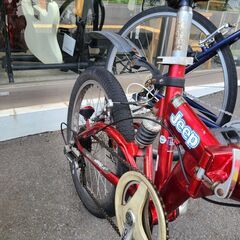 J1118【リユースのサカイ柏店】Jeep　折りたたみ自転車　CHEROKEE　レッド　6段変速　20インチ　★店頭にて試乗可★ 簡易クリーニング済　　 中古自転車 　流山市  松戸市 我孫子市 鎌ヶ谷市 船橋市 守谷市 取手市　の画像