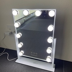購入者決定　鏡　LEDライト付き鏡　化粧鏡の画像