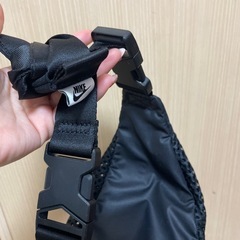 ナイキ　ボディバッグの画像