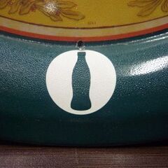 ② Coca-Cola ブリキ 円型トレイ 直径31.5cm グリーン アメリカン雑貨 コカ・コーラ トレイ インテリア雑貨 プレート 飲食店 ガレージ 札幌市東区 新道東店の画像