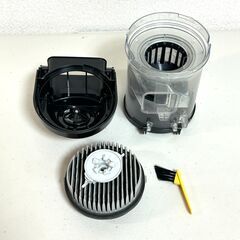 東芝 掃除機 サイクロン VC-C12A 2013年製 動作確認済み 除菌 清掃済み ブラシ フィルター 水洗い済み キャニスター TOSHIBA mの画像