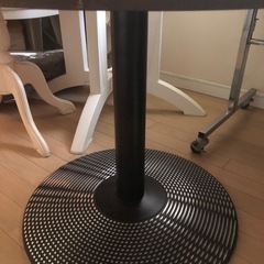 【美品】デザイン　テーブルの画像