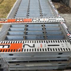 鋼製溝蓋300用1m (1枚)の画像