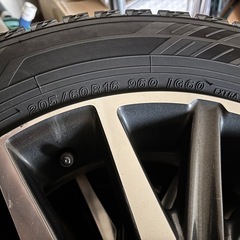 205/60/16トヨタ純正 冬タイヤ バリ山 美品の画像