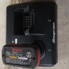 スナップオン 充電器&バッテリー売ります‼️の画像