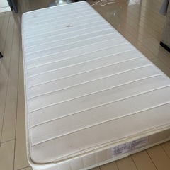 シングルベッドマットレスの画像