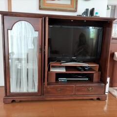 アンティークなテレビ台の画像