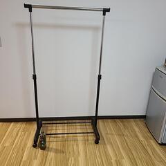 ハンガーラックの画像