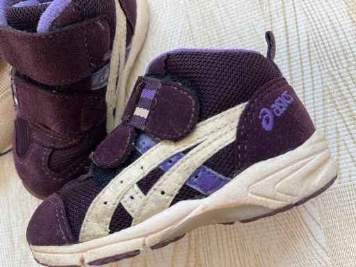 13cm スニーカー　写真②