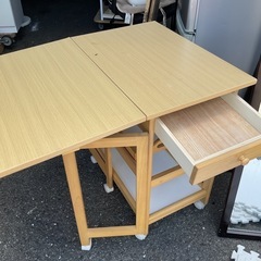 キッチンワゴンの画像