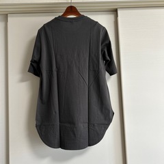 UNIQLO＊クルーネックTシャツグレーの画像