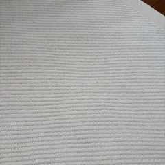 やや汚れあり　無印　白　カーペットの画像
