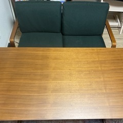 無印良品　テーブルとソファの画像