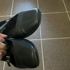 【お取引中】H&M ストラップパンプスの画像