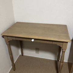 新品　Calet Desk 800 アンティーク
調の可愛らしいデスクの画像