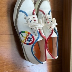 カステルバジャックスニーカーの画像