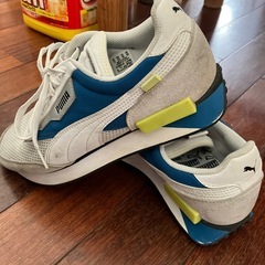 PUMA28.0㌢ スニーカーの画像