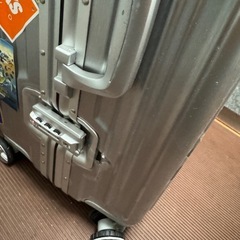 非対面渡し　スーツケースの画像