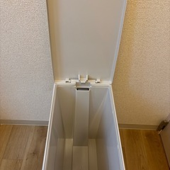 ゴミ箱の画像
